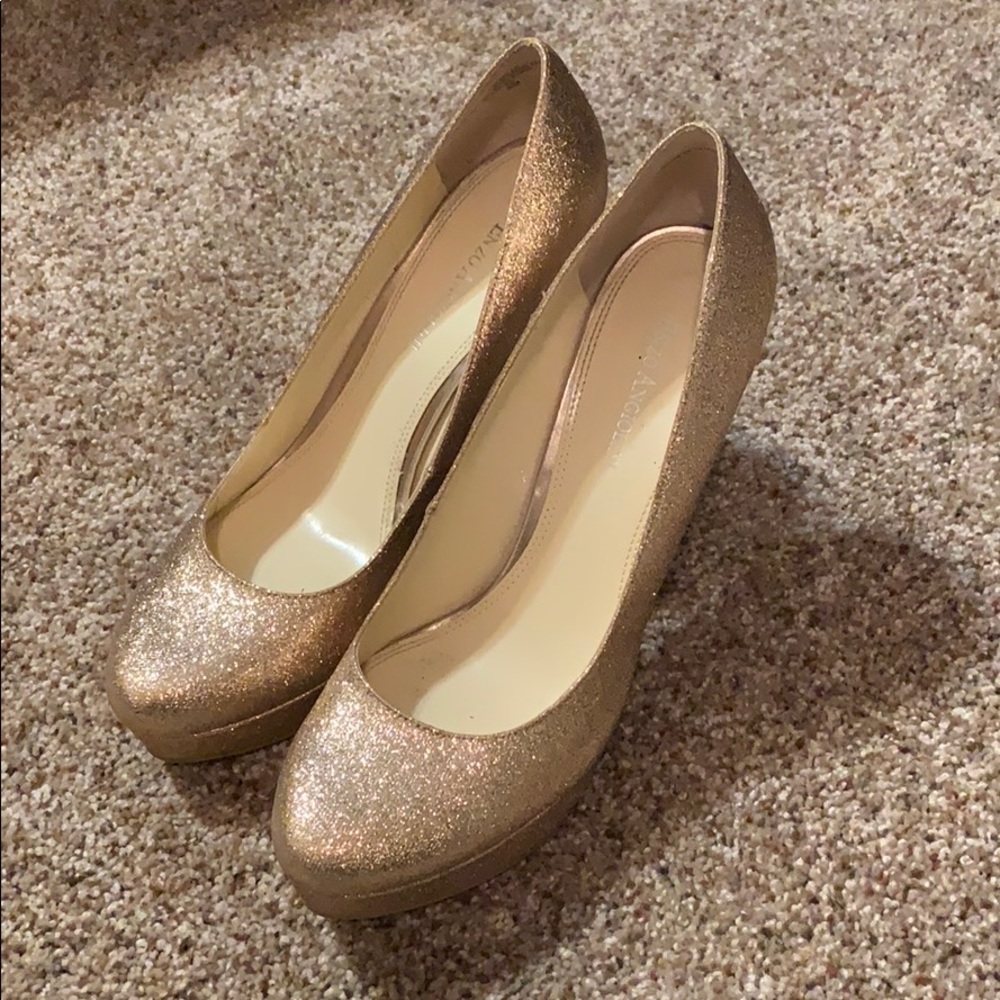 Enzo Angiolini Gold Glitter Platform Pumps